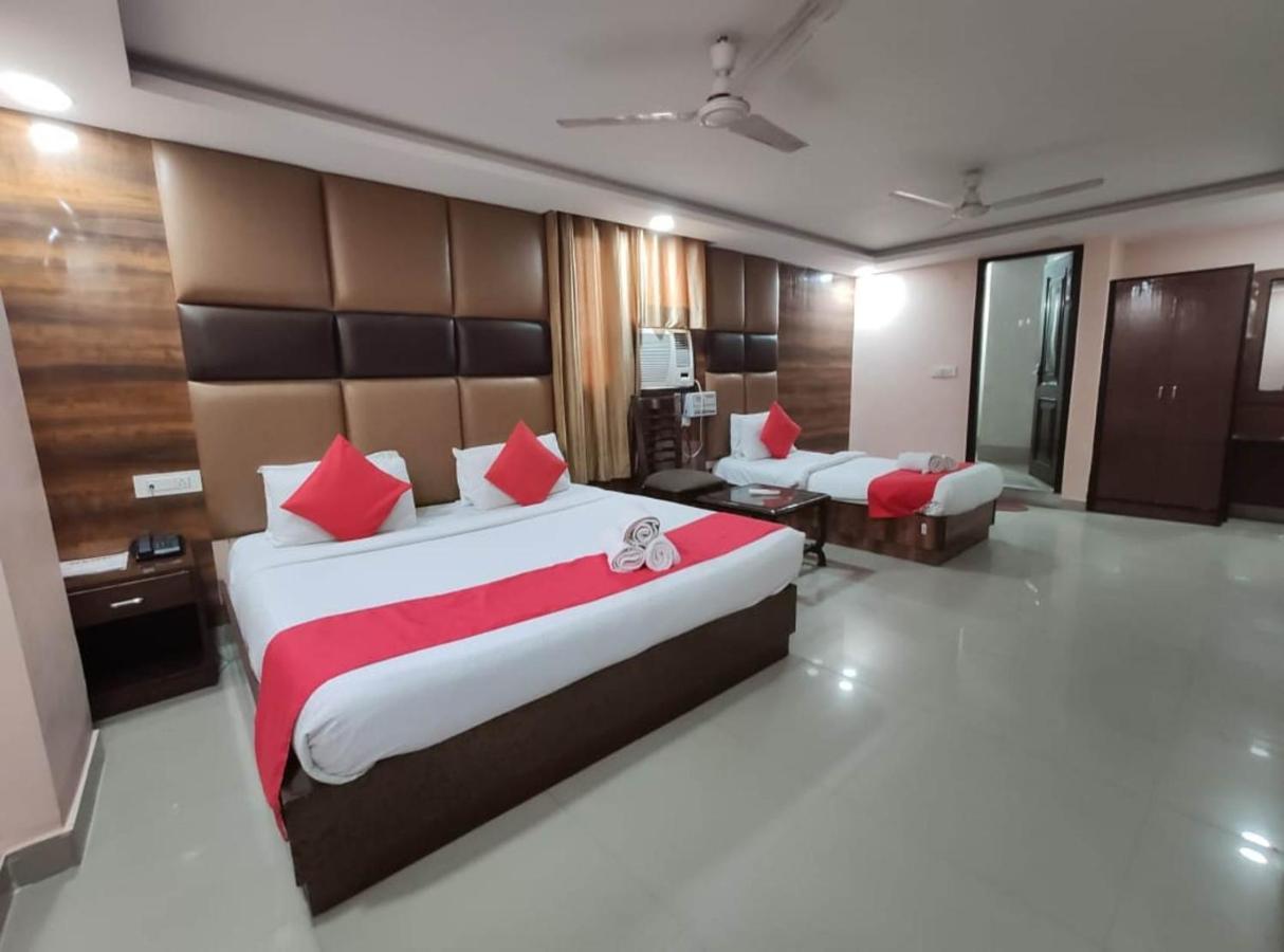 Hotel Aerotech Near Igi Airport Нью-Дели Экстерьер фото