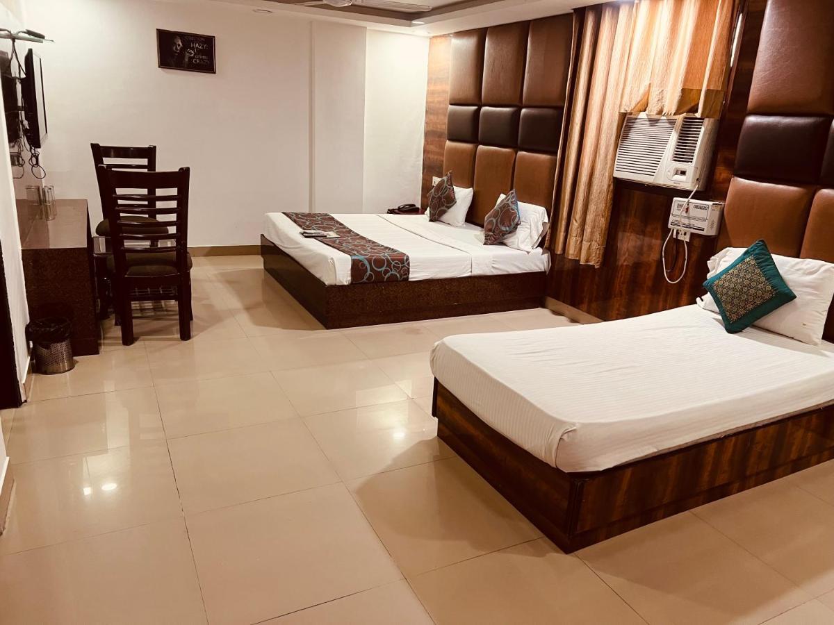Hotel Aerotech Near Igi Airport Нью-Дели Экстерьер фото